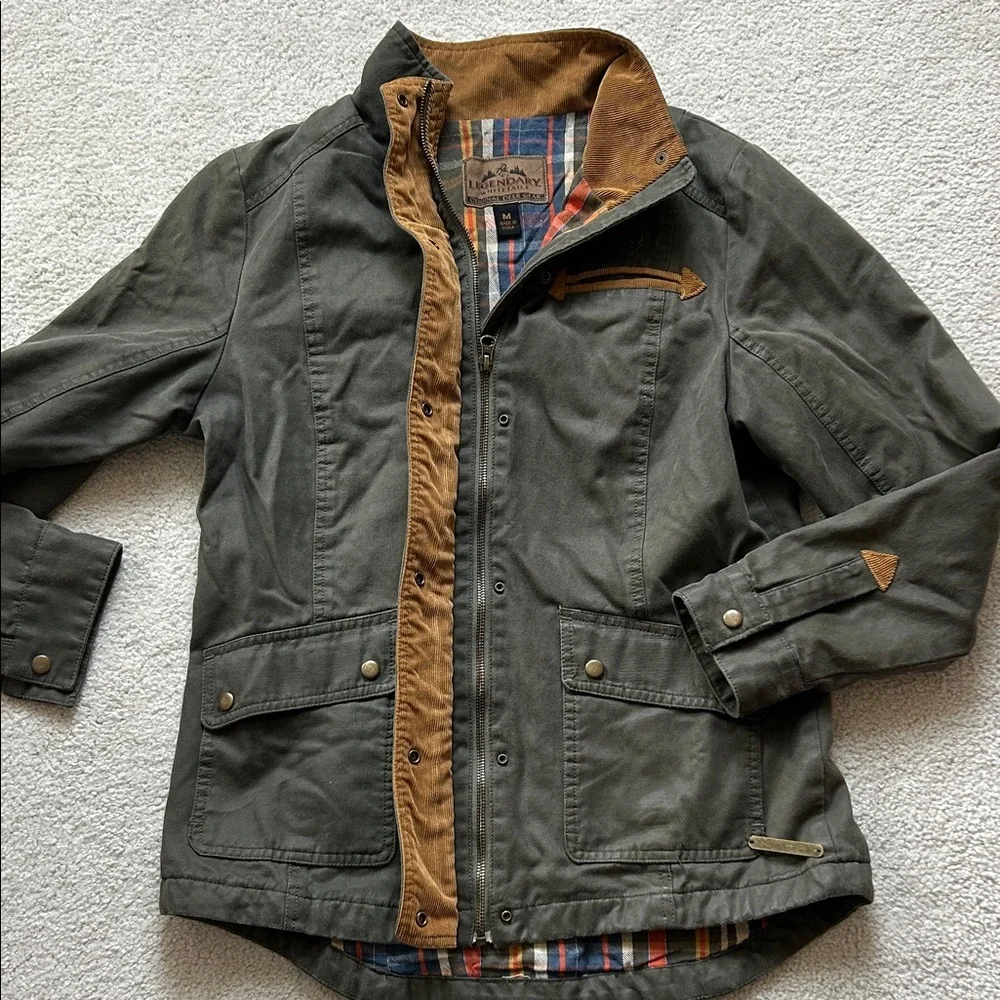 Vintage Women’s Legendary Whitetails Utility Jacket in Olive and Tan - Picture 6 of 13